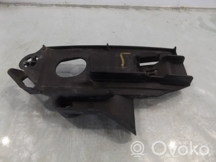 Opel Corsa C Uchwyt / Mocowanie zderzaka przedniego 13120857