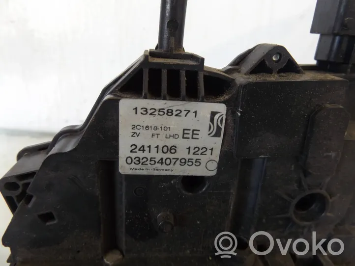 Opel Corsa D Front door lock 13258271