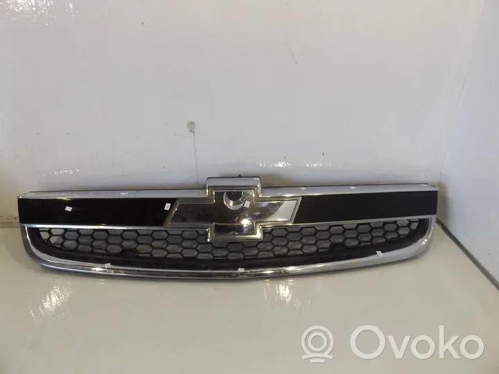 Chevrolet Captiva Grille de calandre avant 