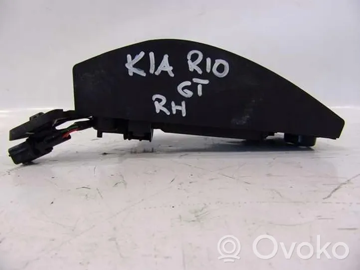 KIA Rio Modulo di controllo del punto cieco 95821-H8200