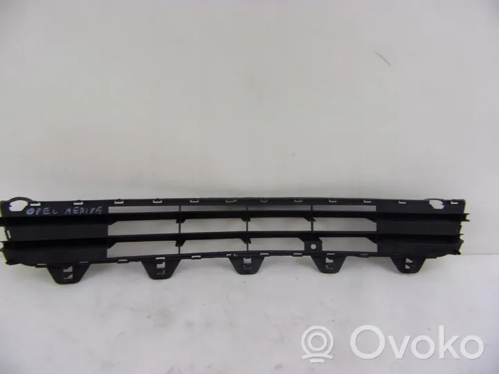 Opel Omega A Grille inférieure de pare-chocs avant 13184267