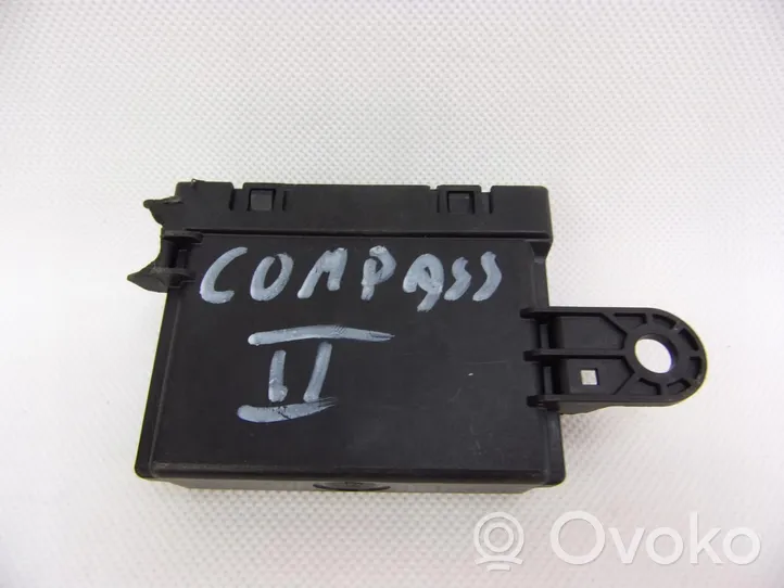 Jeep Compass Centralina/modulo sensori di parcheggio PDC 68403130AA