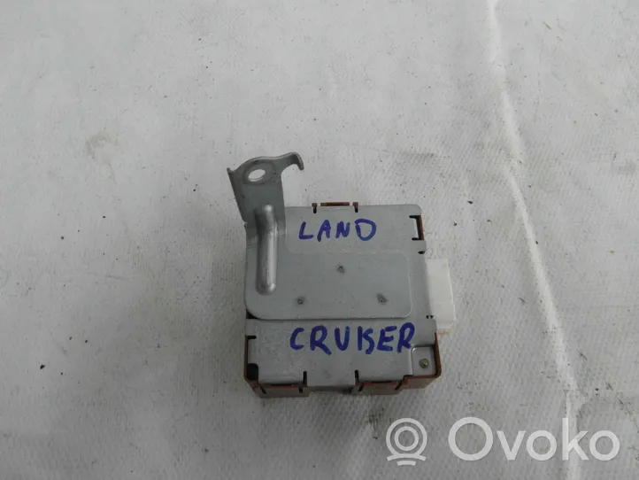 Toyota Land Cruiser (J200) Centralina/modulo portiere 89741-60230