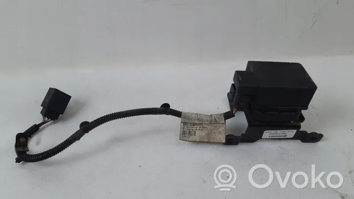 Volvo XC90 Pneumatic air compressor holding bracket 31360723