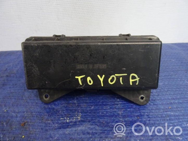 Toyota Previa (XR30, XR40) II Sulakerasiasarja 82672-28070