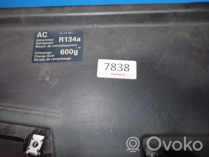Volkswagen PASSAT B6 Jäähdyttimen kehyksen suojapaneeli 3C0121284B