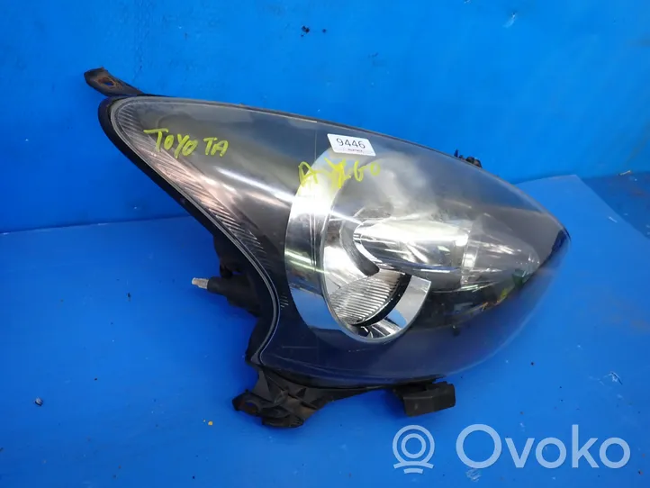 Toyota Aygo AB10 Lampa przednia 81110-0H080