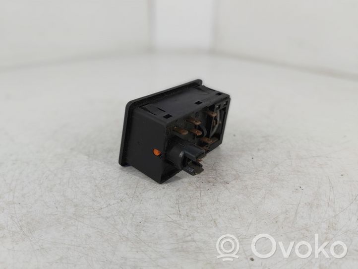 BMW 5 E28 Fog light switch 1369841