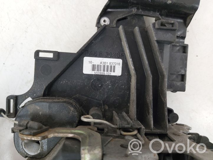 Volkswagen Golf IV Serrure de porte avant A3B1837016