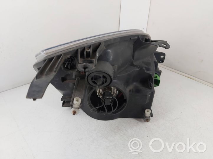 Ford Fiesta Phare frontale 2S6X13W030AJ