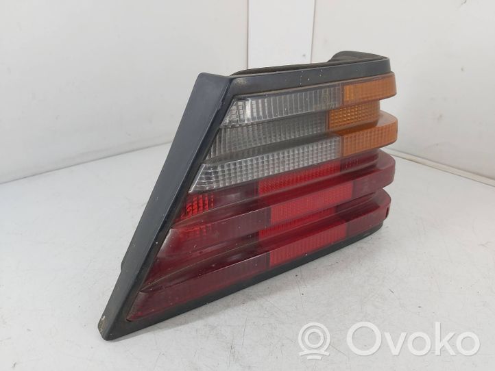 Mercedes-Benz E W124 Lampa tylna 2VP00468602