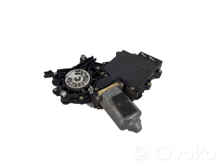 Volkswagen Sharan Moteur de lève-vitre de porte avant 05075510