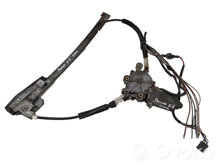 Volkswagen PASSAT B3 Rear door window regulator with motor 357959812