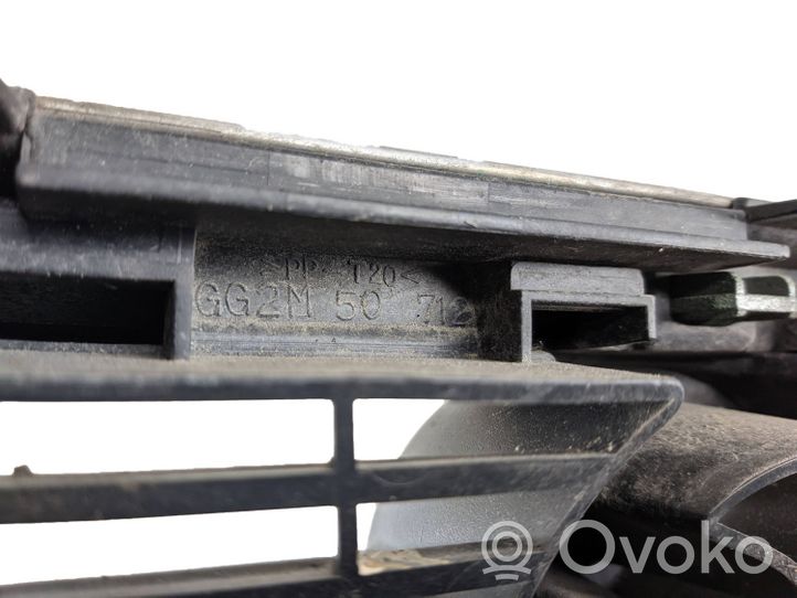 Mazda 626 Grille de calandre avant GG2M50712