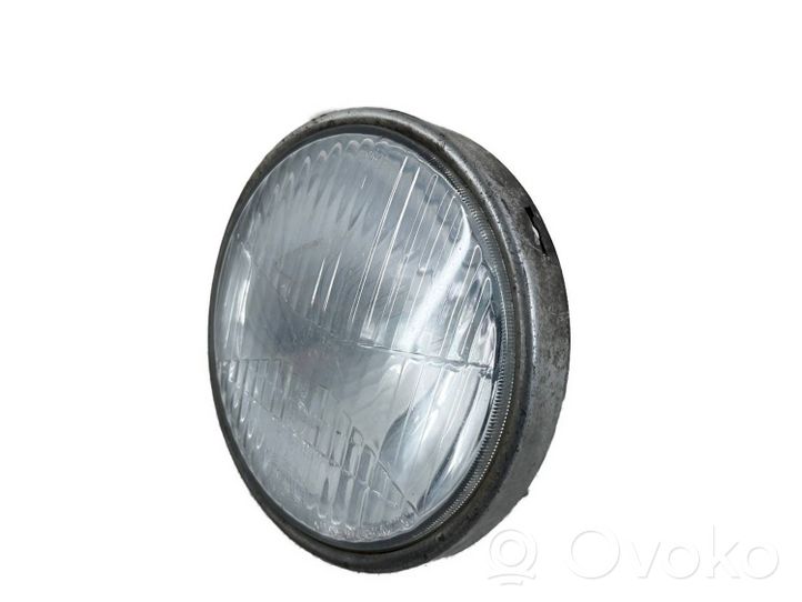 BMW 5 E28 Lampa przednia 310110480