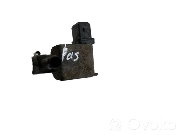 Volkswagen PASSAT B5 Turboahtimen magneettiventtiili 058906283C