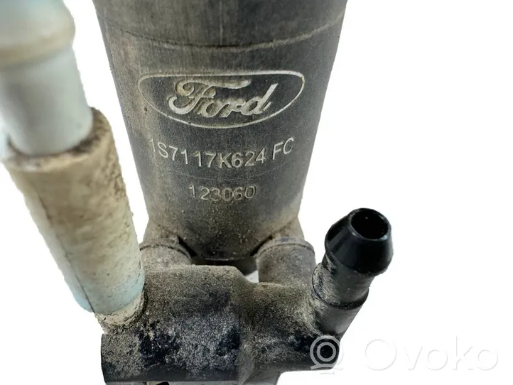 Ford Mondeo Mk III Tuulilasi tuulilasinpesimen pumppu 1S7117K624FC