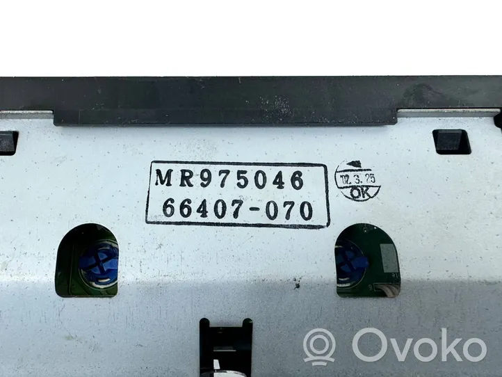 Mitsubishi Carisma Monitor / wyświetlacz / ekran MR975046