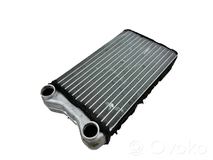 Audi A4 S4 B6 8E 8H Radiateur de chauffage 8E1820031