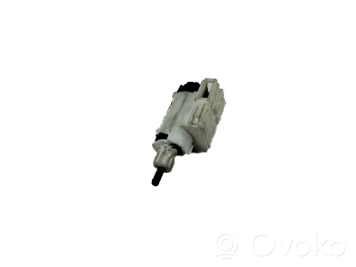 Volkswagen PASSAT B5.5 Brake pedal sensor switch 8E0927189B