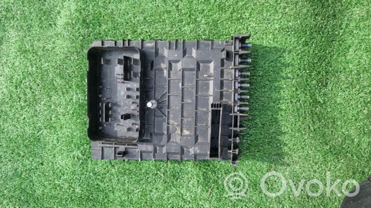 Audi Q3 8U Module de fusibles 1K0937125D