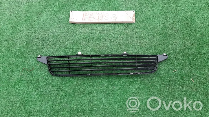 Toyota Avensis T270 Grille inférieure de pare-chocs avant 53112-05080