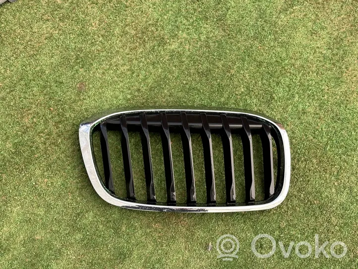 BMW 2 F45 Atrapa chłodnicy / Grill 7467458