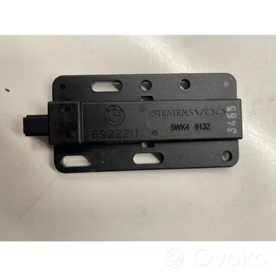 BMW 3 E90 E91 Beraktės sistemos KESSY (keyless) valdymo blokas/ modulis 6922211