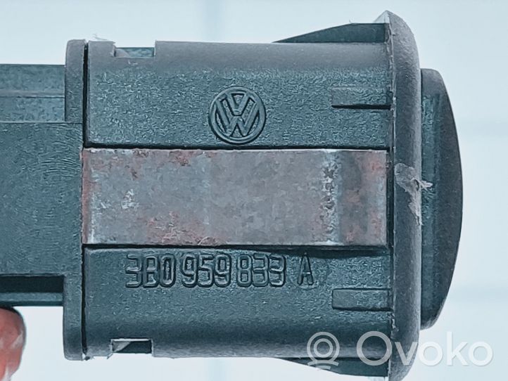 Volkswagen PASSAT B5 Degalų bako dangtelio atidarymo rankenėlė 