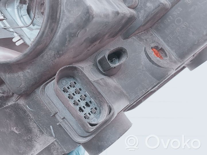 Volkswagen Phaeton Lampa przednia 89005858