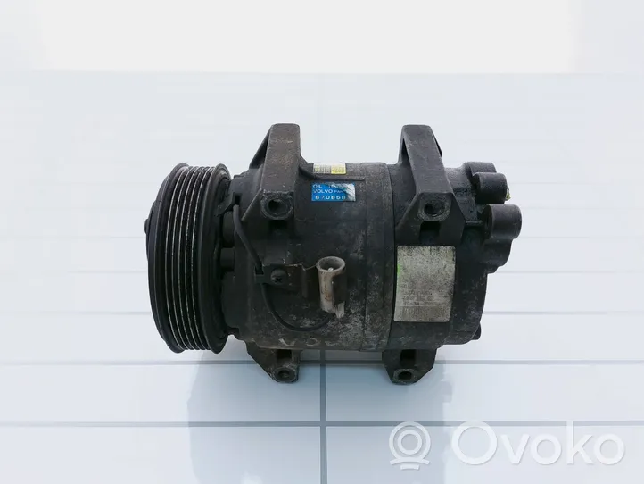 Volvo V70 Ilmastointilaitteen kompressorin pumppu (A/C) 