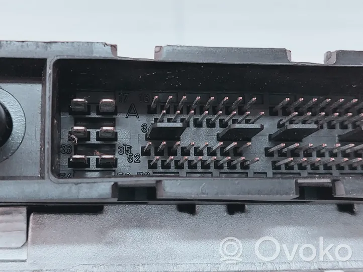 Volvo V70 Dzinēja vadības bloks 08677708A