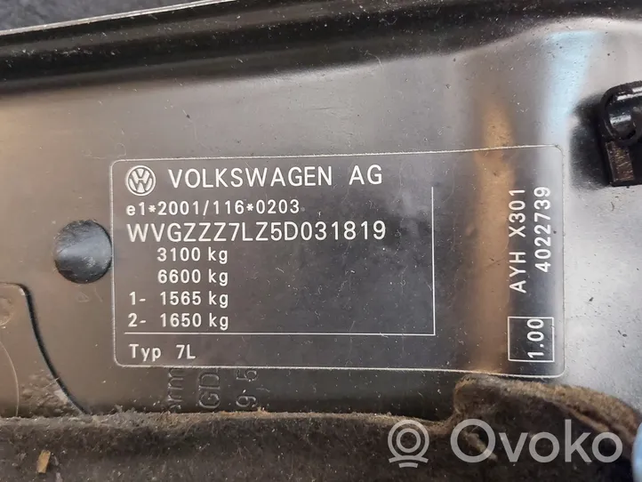 Volkswagen Touareg I Cita veida ārēja detaļa 