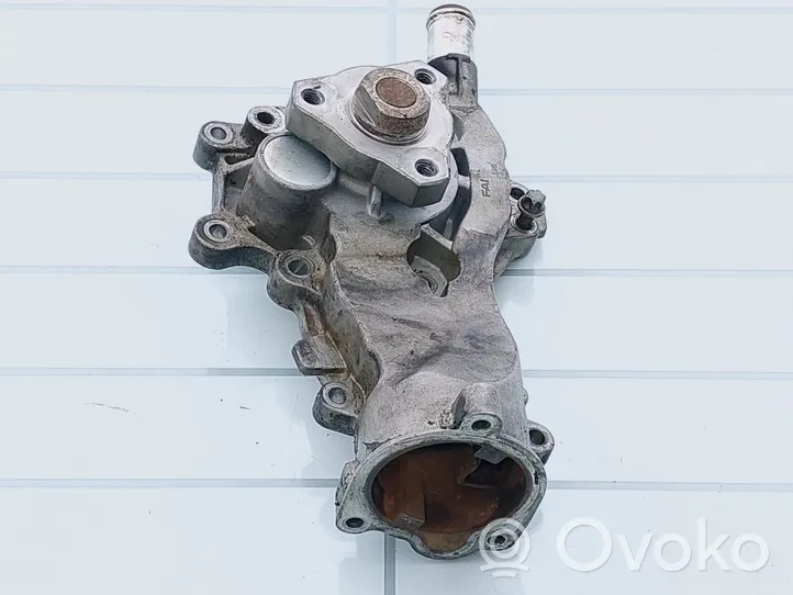 Opel Meriva B Water pump 