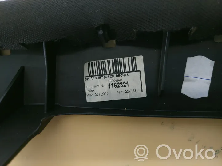 Opel Insignia A Verkleidung seitlich Rücksitzbank unten 1162321