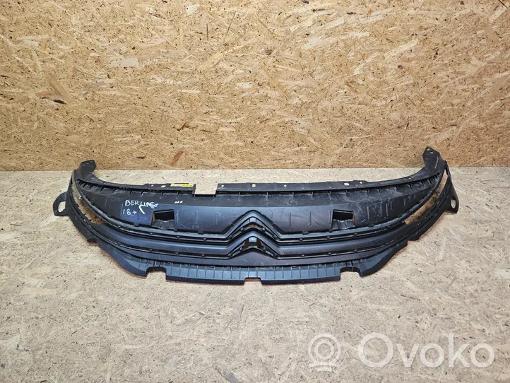 Citroen Berlingo Griglia superiore del radiatore paraurti anteriore 9816749780