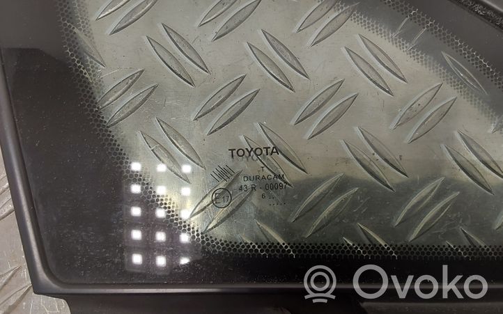 Toyota Verso Fenêtre triangulaire avant / vitre 
