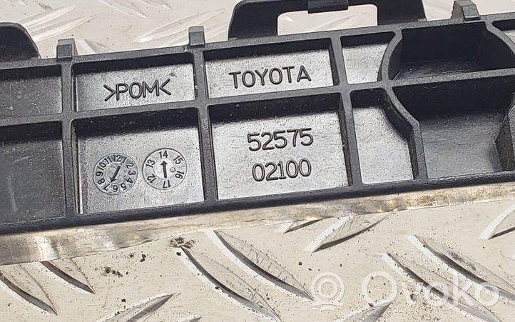 Toyota Auris E180 Galinis laikiklis bamperio 5257502100