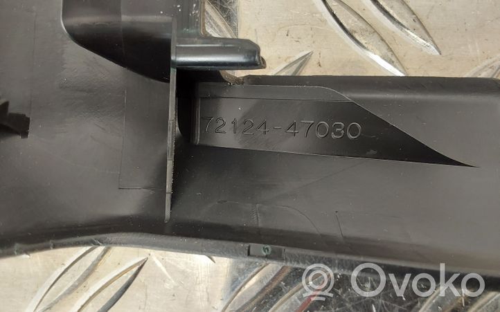 Toyota Prius+ (ZVW40) Rear seat rail trim cover 7212447030