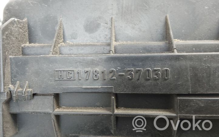 Toyota Prius+ (ZVW40) Scatola del filtro dell’aria 1781237030