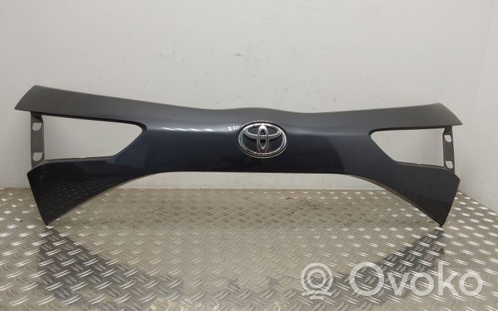 Toyota Yaris Éclairage de plaque d'immatriculation 768110DA30