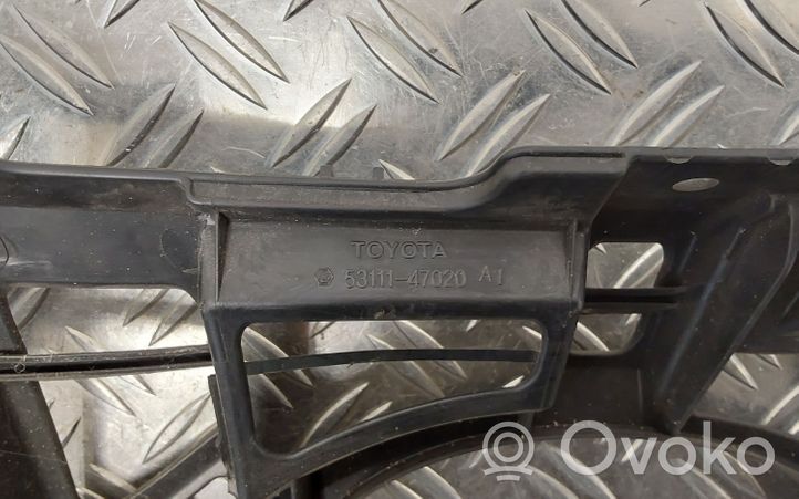 Toyota Prius (XW30) Maskownica / Grill / Atrapa górna chłodnicy 5311147020