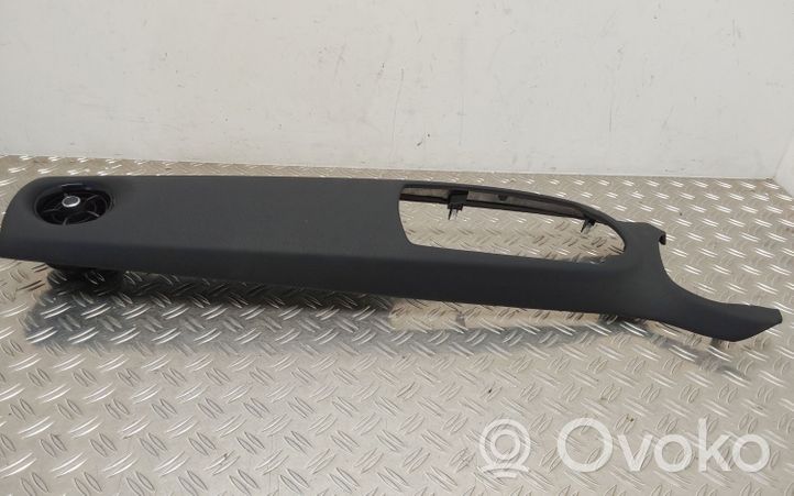 Toyota Yaris Rivestimento del pannello 554700D090