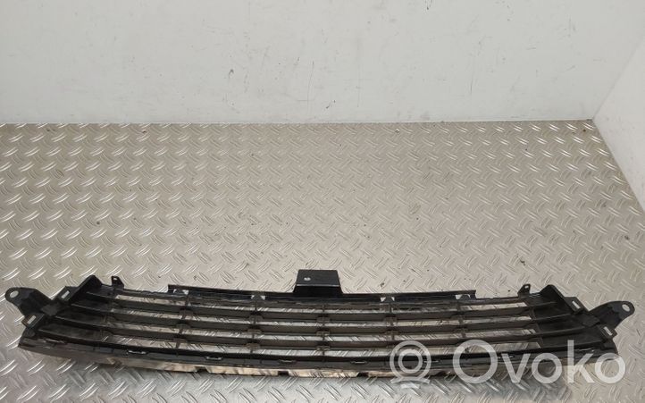 Toyota Auris E180 Grille inférieure de pare-chocs avant 5311202670