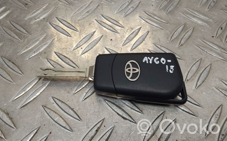 Toyota Aygo AB40 Ignition key/card 