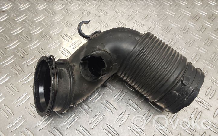 Toyota Verso Turbo air intake inlet pipe/hose 23557610