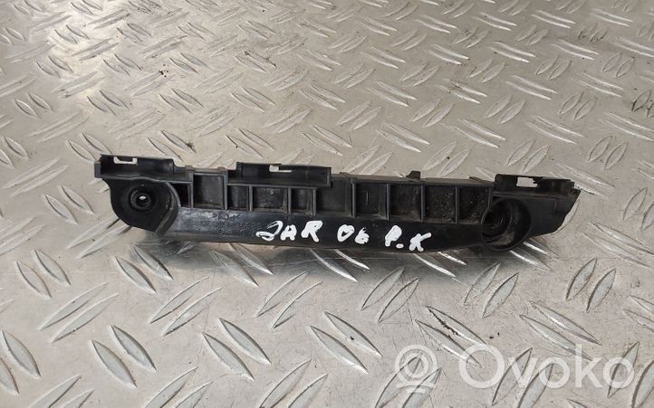 Toyota Yaris Soporte del parachoques delantero 525360D030