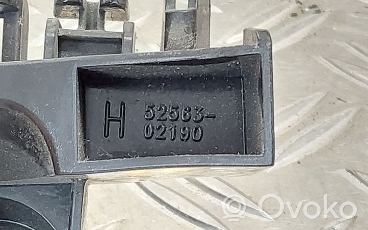 Toyota Auris E180 Support de pare-chocs arrière 5256302190