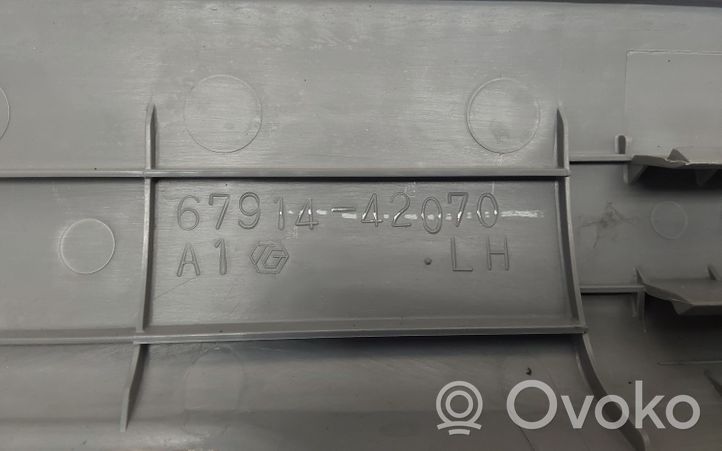Toyota RAV 4 (XA20) Priekinio slenksčio apdaila (vidinė) 6791442070