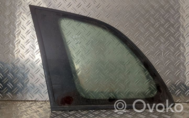 Toyota RAV 4 (XA20) Fenêtre latérale avant / vitre triangulaire 43R00122